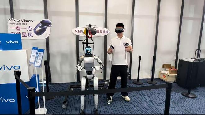 现实头显：比苹果轻一半 暂不公开销售开元棋牌appvivo发布首款混合(图2)